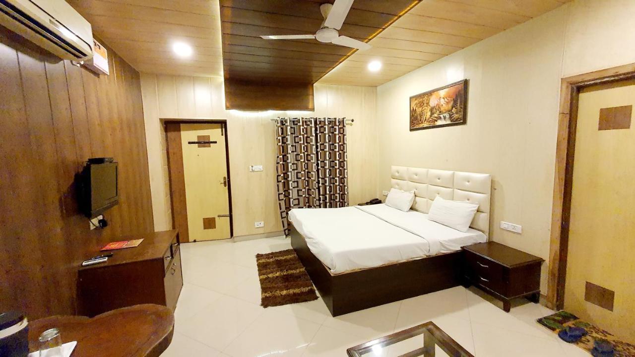 Hotel Amritsar Inn 외부 사진